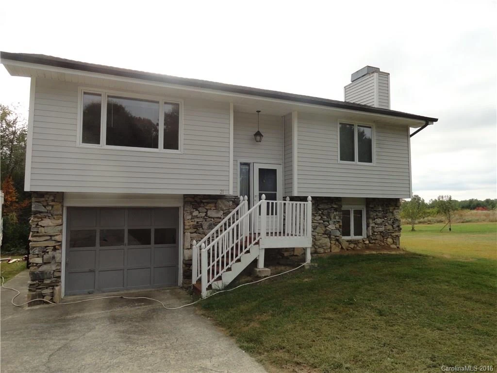21 Apple Blossom Lane