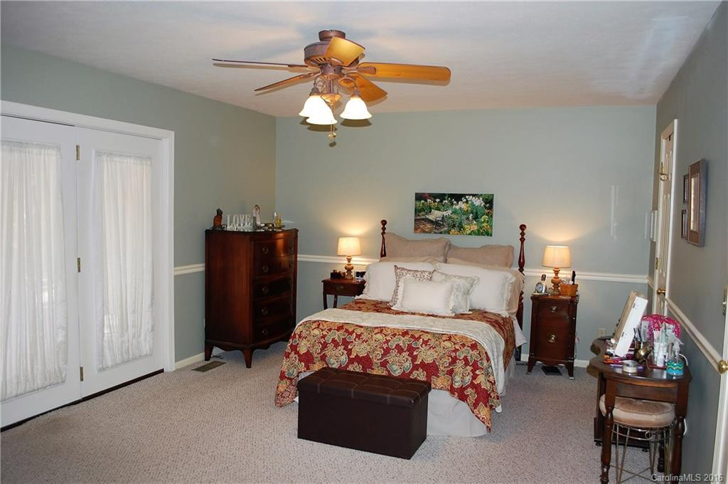 1044 Blanton Street - Photo 11