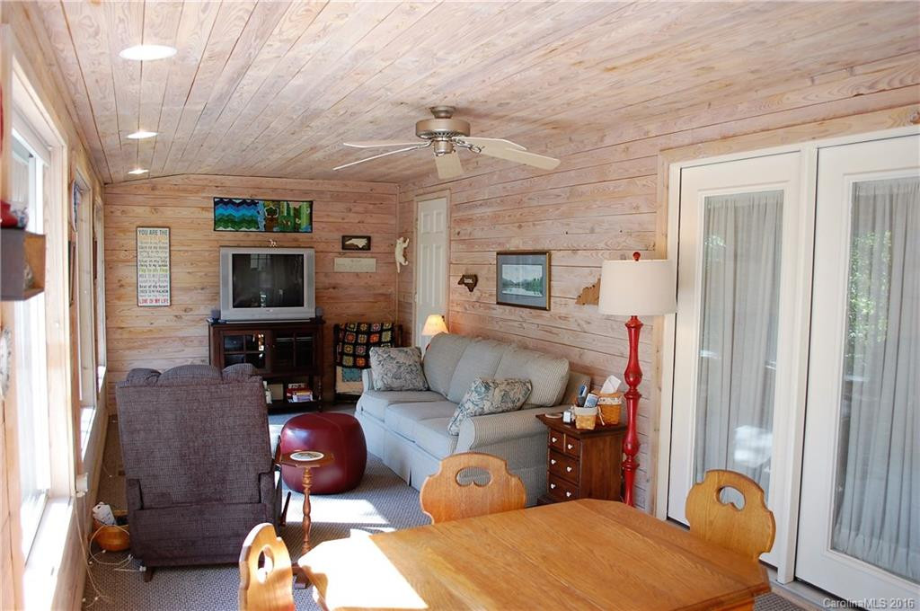 1044 Blanton Street - Photo 12