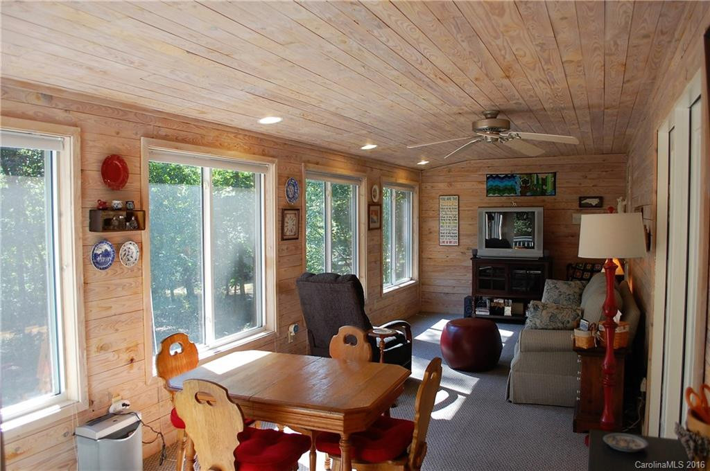 1044 Blanton Street - Photo 14