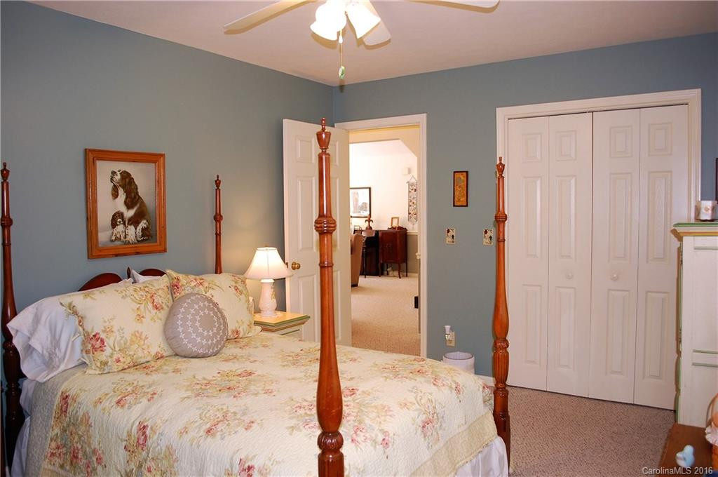 1044 Blanton Street - Photo 15