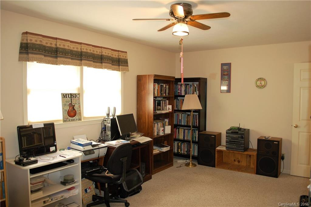 1044 Blanton Street - Photo 17