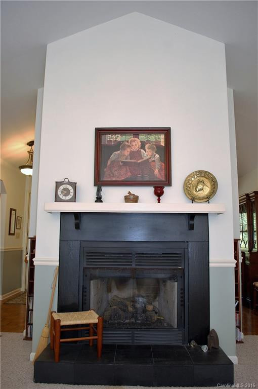 1044 Blanton Street - Photo 9