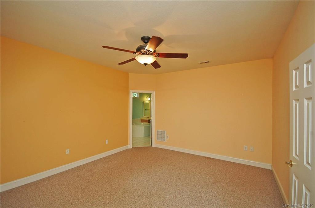 11 Town Circle - Photo 16