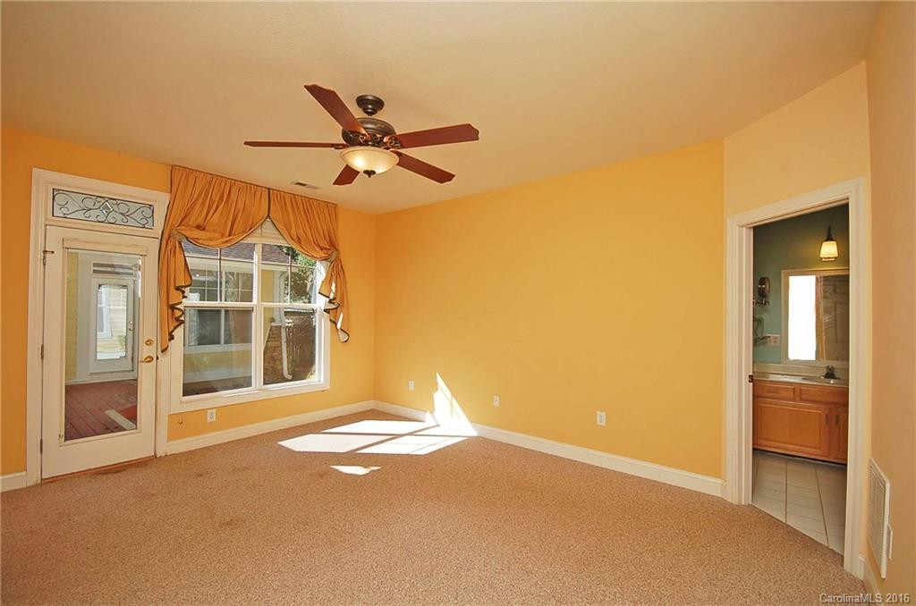 11 Town Circle - Photo 17