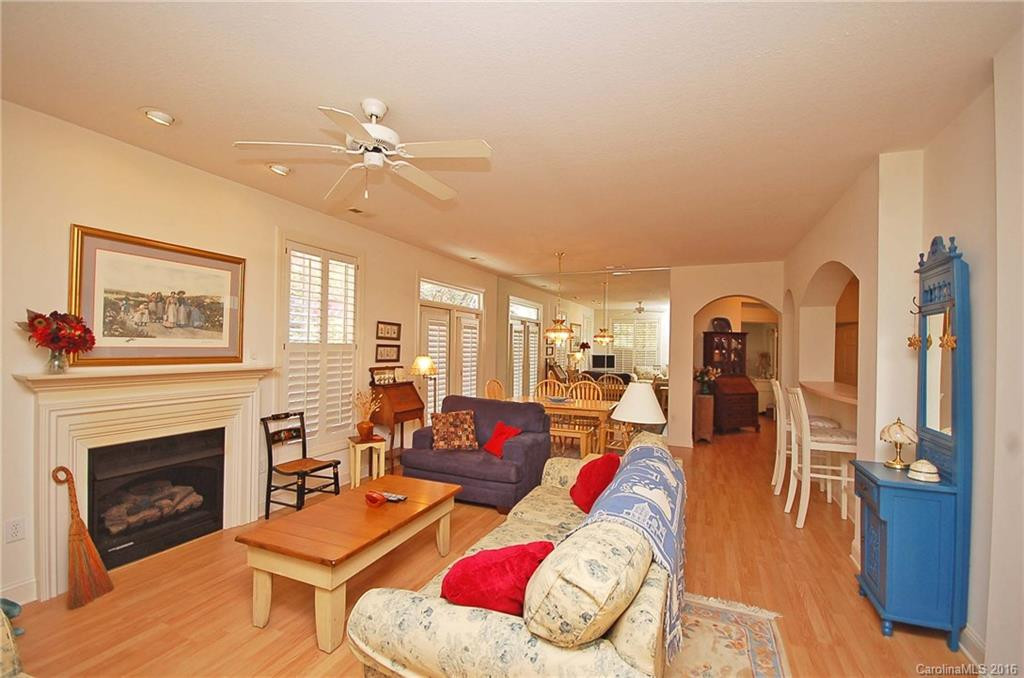 140 Village Green Way #31-33 - Photo 11