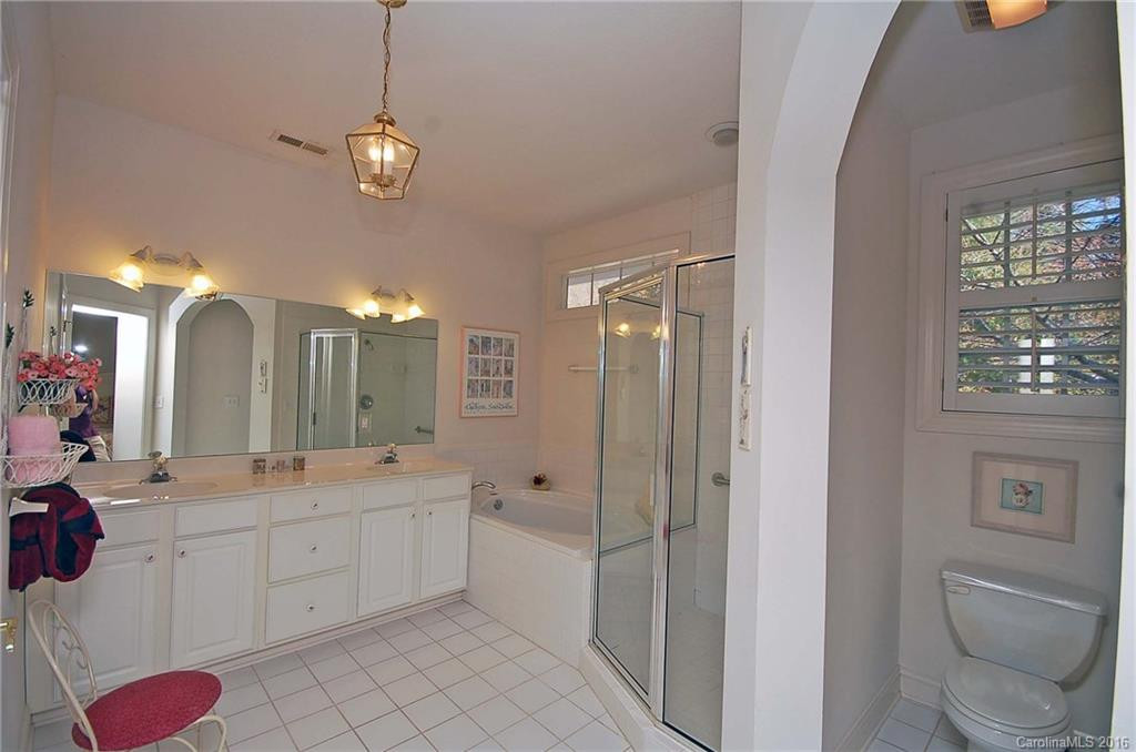 140 Village Green Way #31-33 - Photo 17