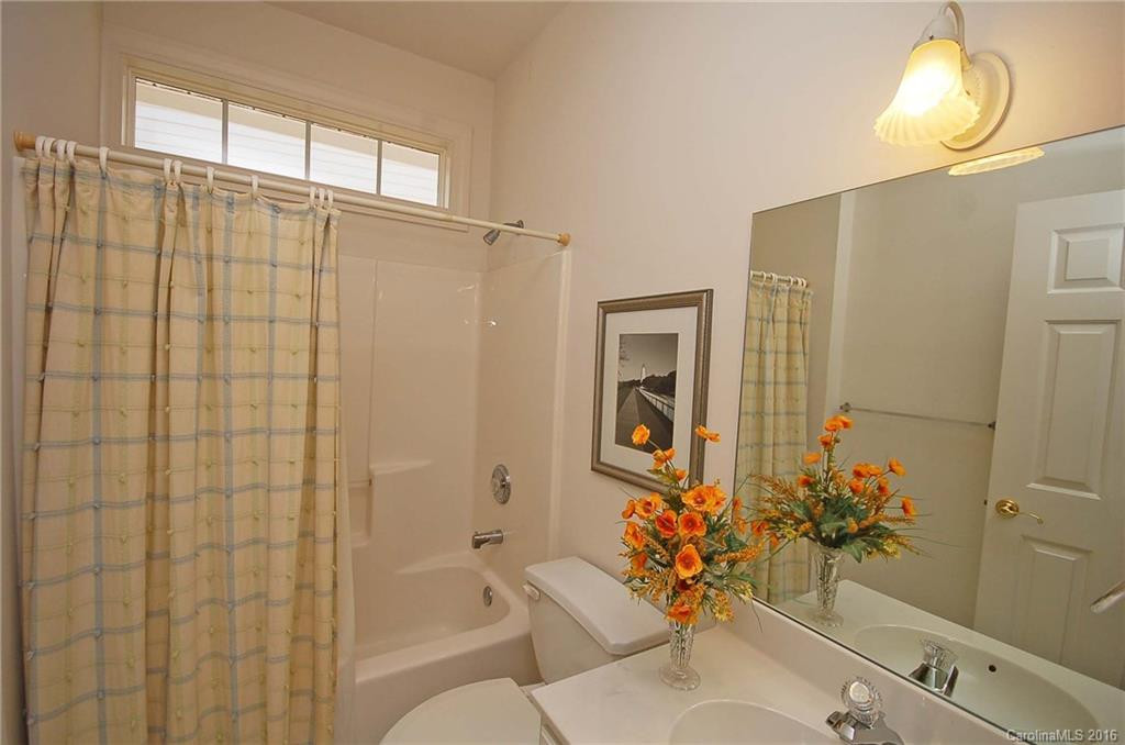 140 Village Green Way #31-33 - Photo 19