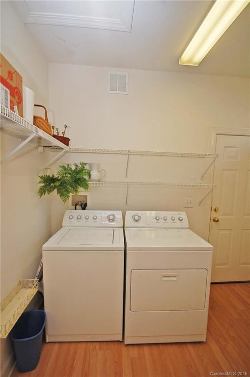 140 Village Green Way #31-33 - Photo 20