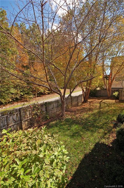 140 Village Green Way #31-33 - Photo 6
