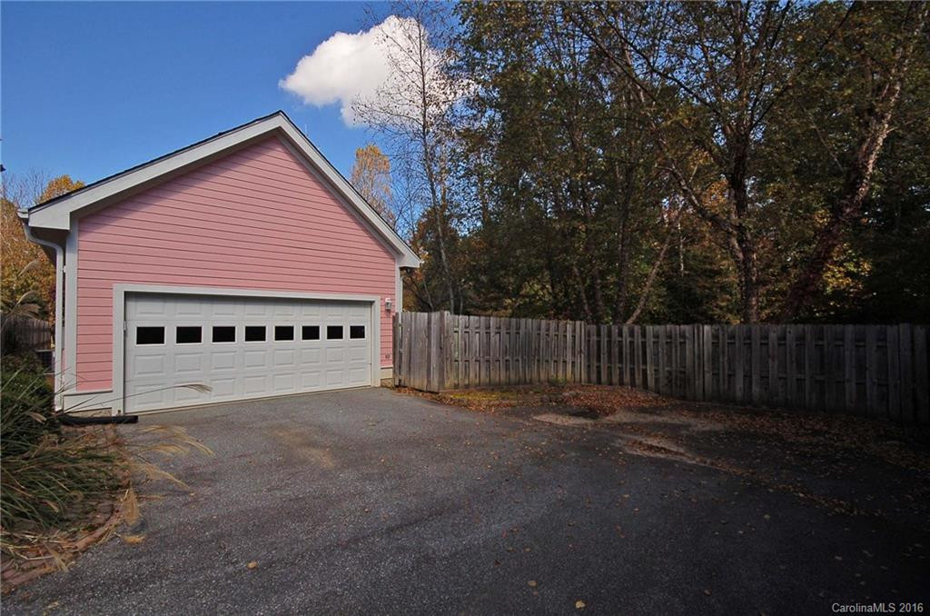 140 Village Green Way #31-33 - Photo 8