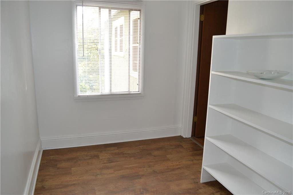 24 Laurel Avenue - Photo 3