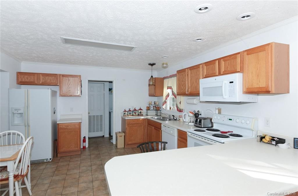 24 Danielle Drive - Photo 12