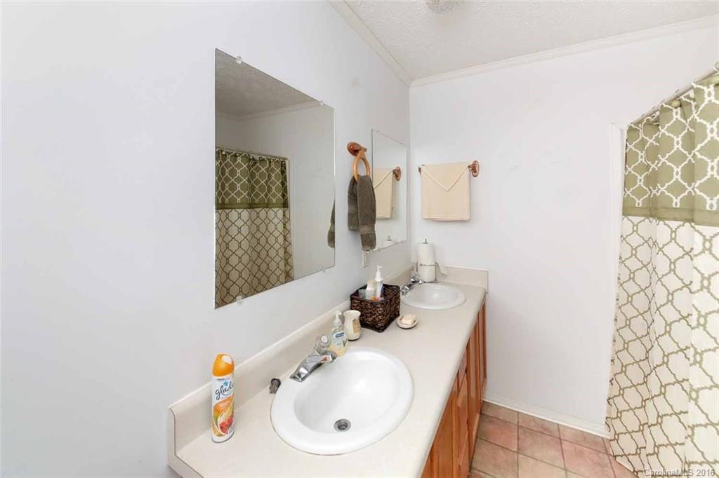 24 Danielle Drive - Photo 18