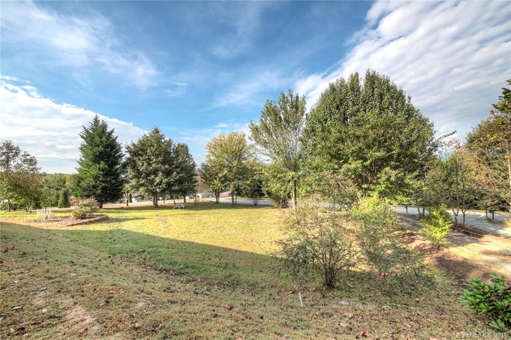 24 Danielle Drive - Photo 3