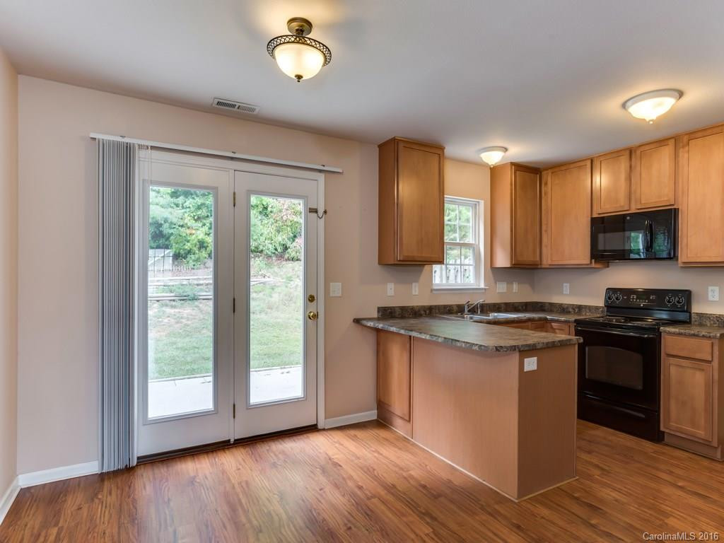 254 Farington Circle #254 - Photo 4