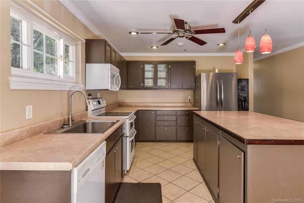75 Wendover Road - Photo 11
