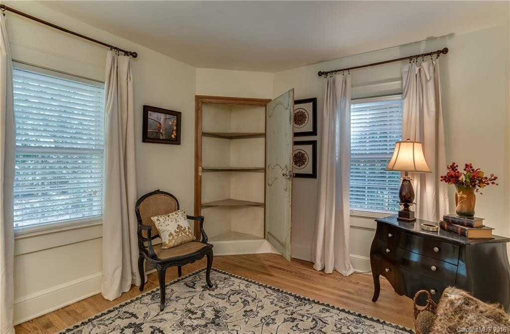 327 Sycamore Drive - Photo 12