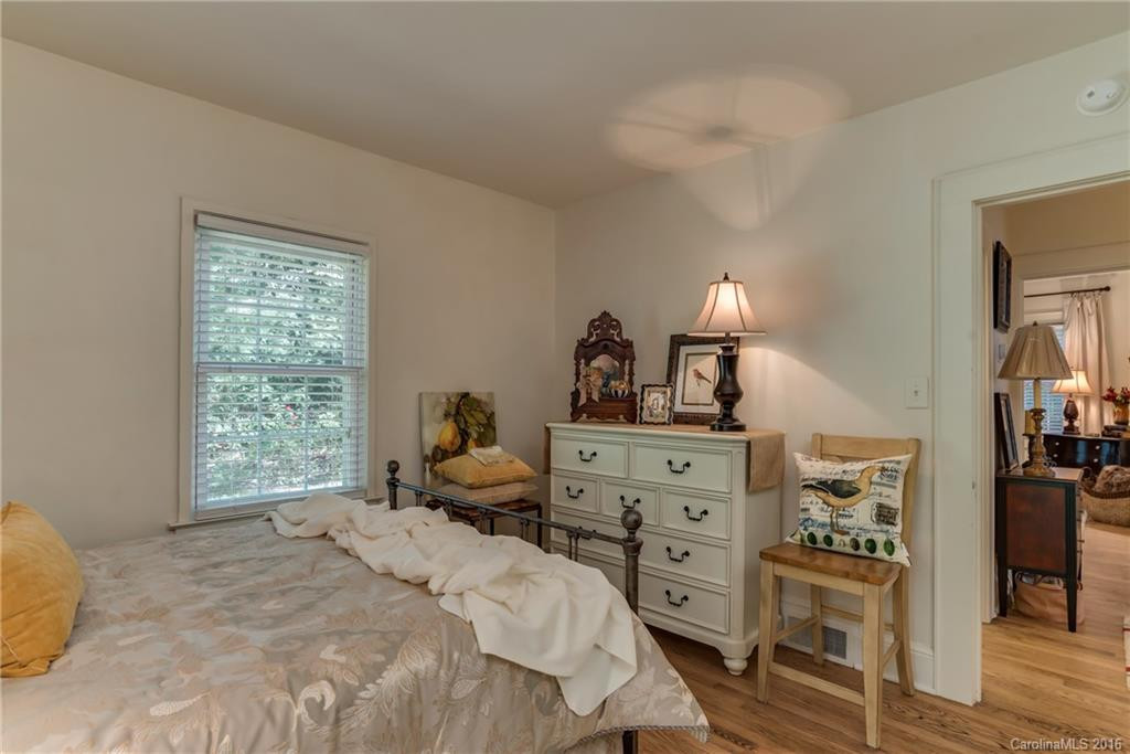 327 Sycamore Drive - Photo 14