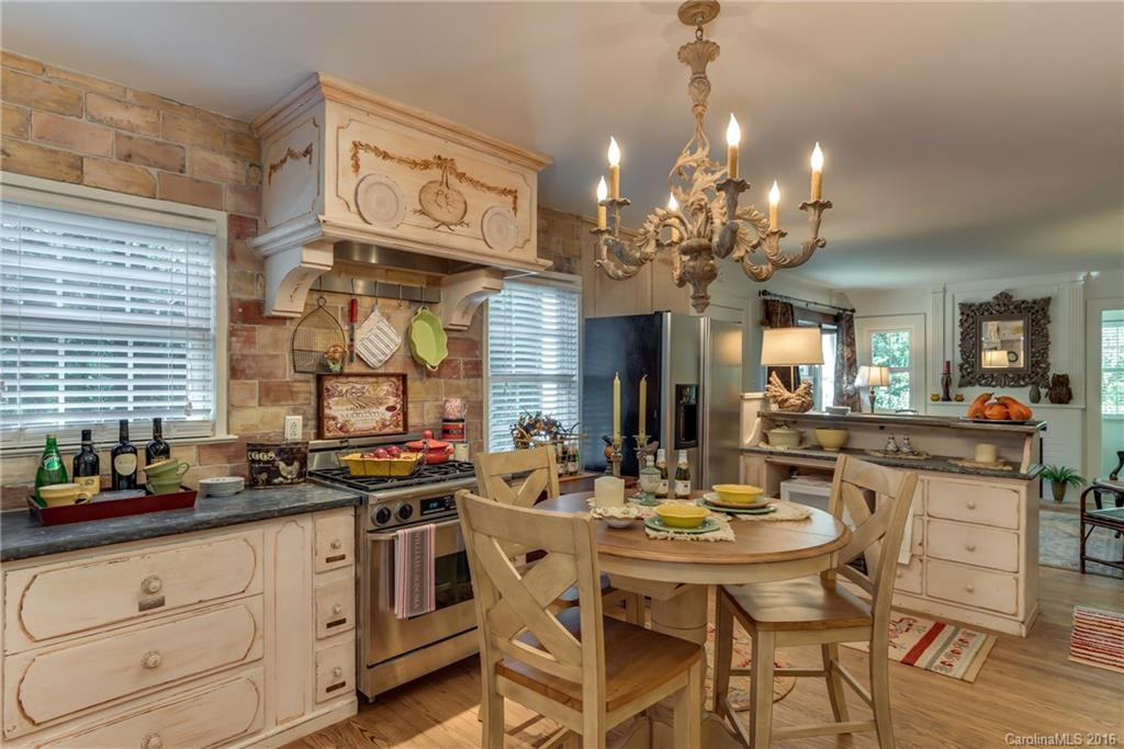 327 Sycamore Drive - Photo 6