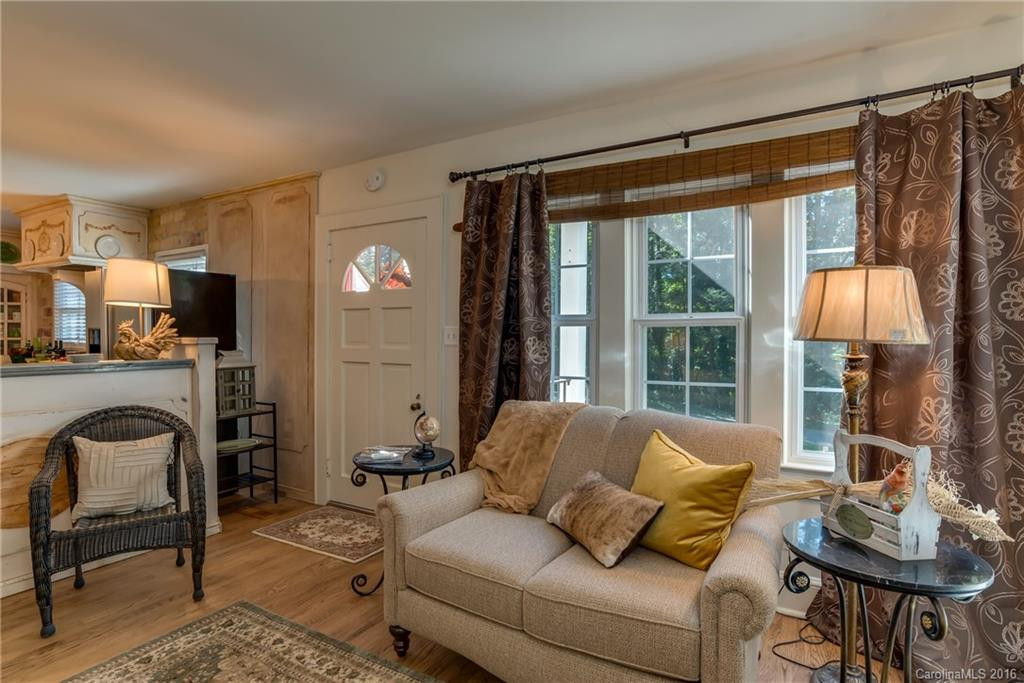 327 Sycamore Drive - Photo 8
