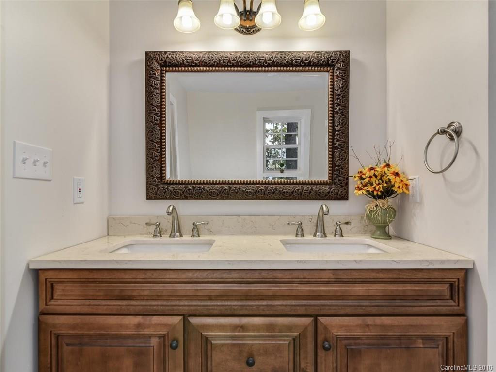 140 Carrier Street - Photo 14