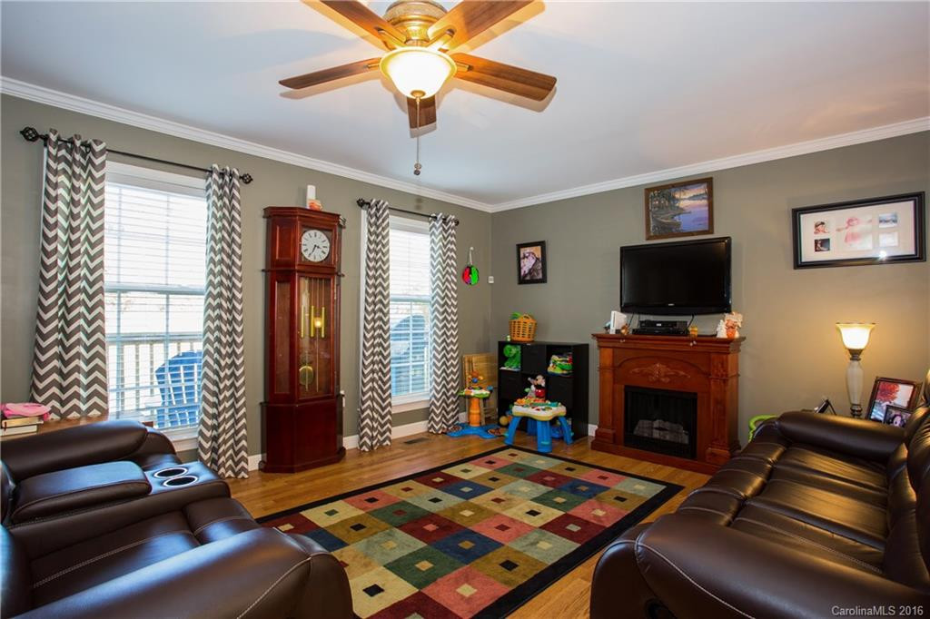 402 Eliada Home Road - Photo 4