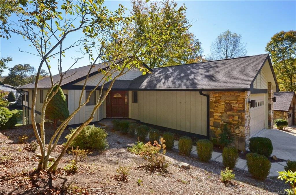3060 Golfside Lane