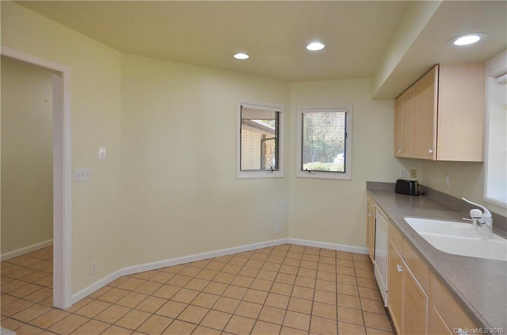 3060 Golfside Lane - Photo 11