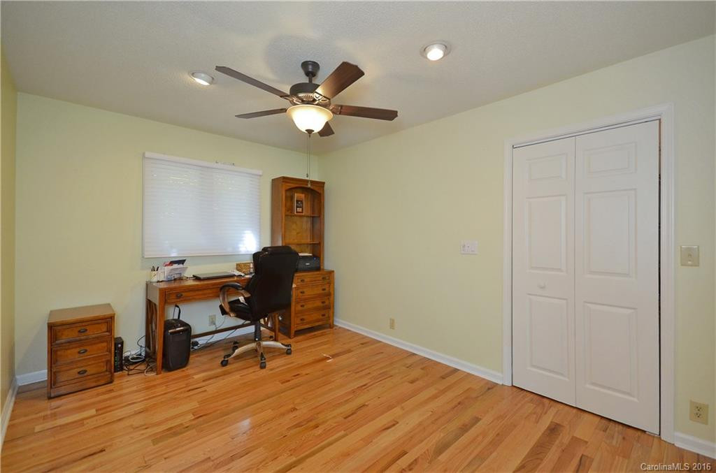 3060 Golfside Lane - Photo 15