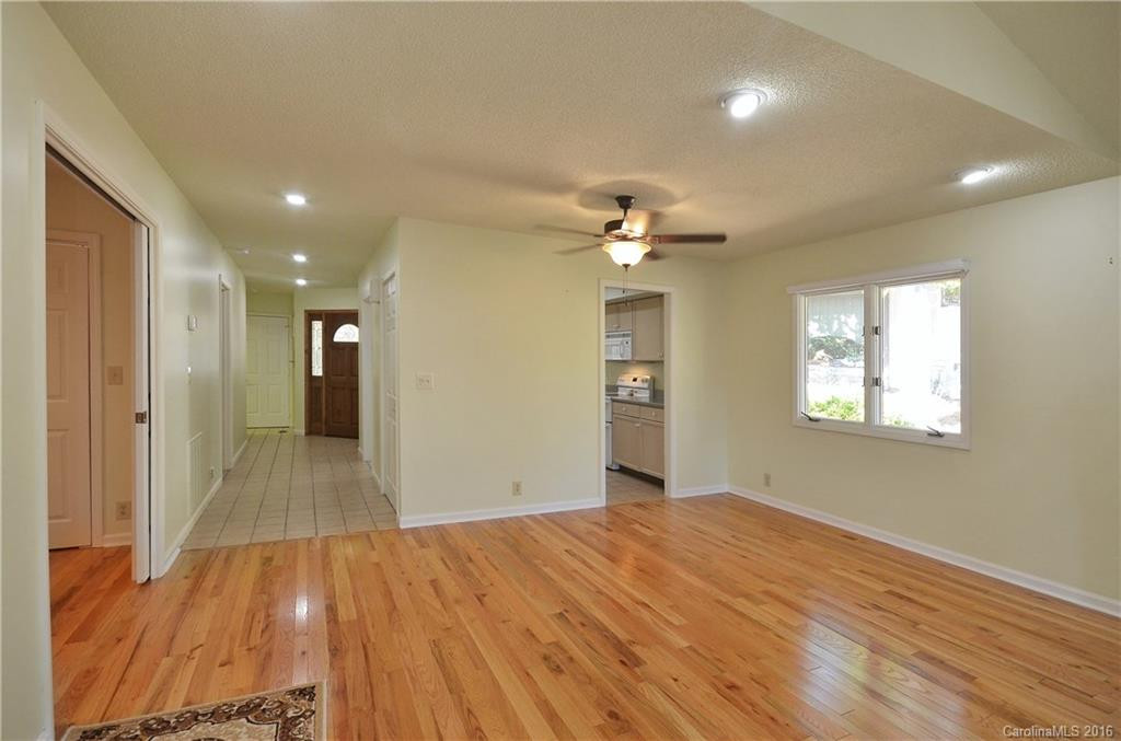 3060 Golfside Lane - Photo 9