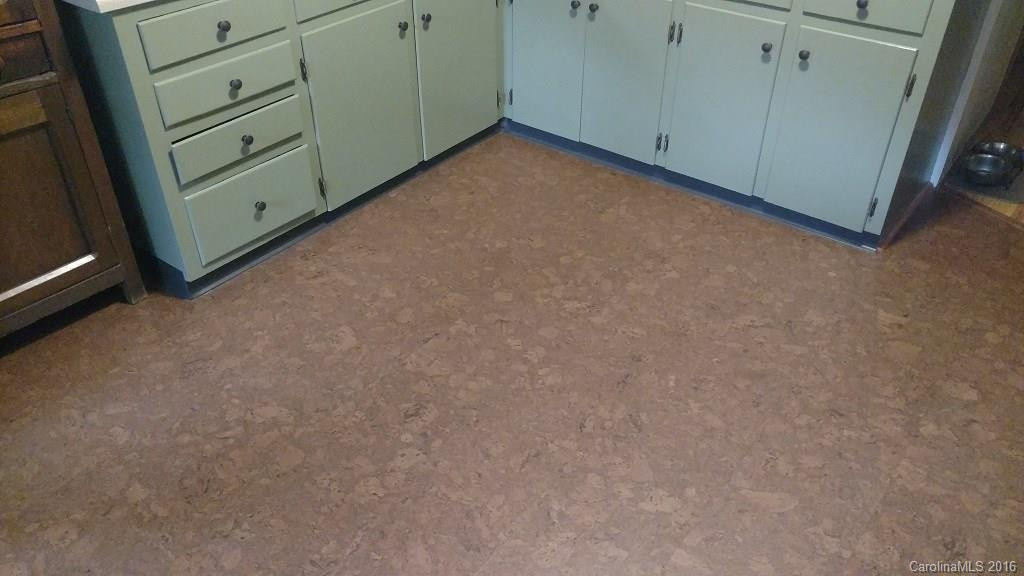 320 Wolf Ridge Road - Photo 15
