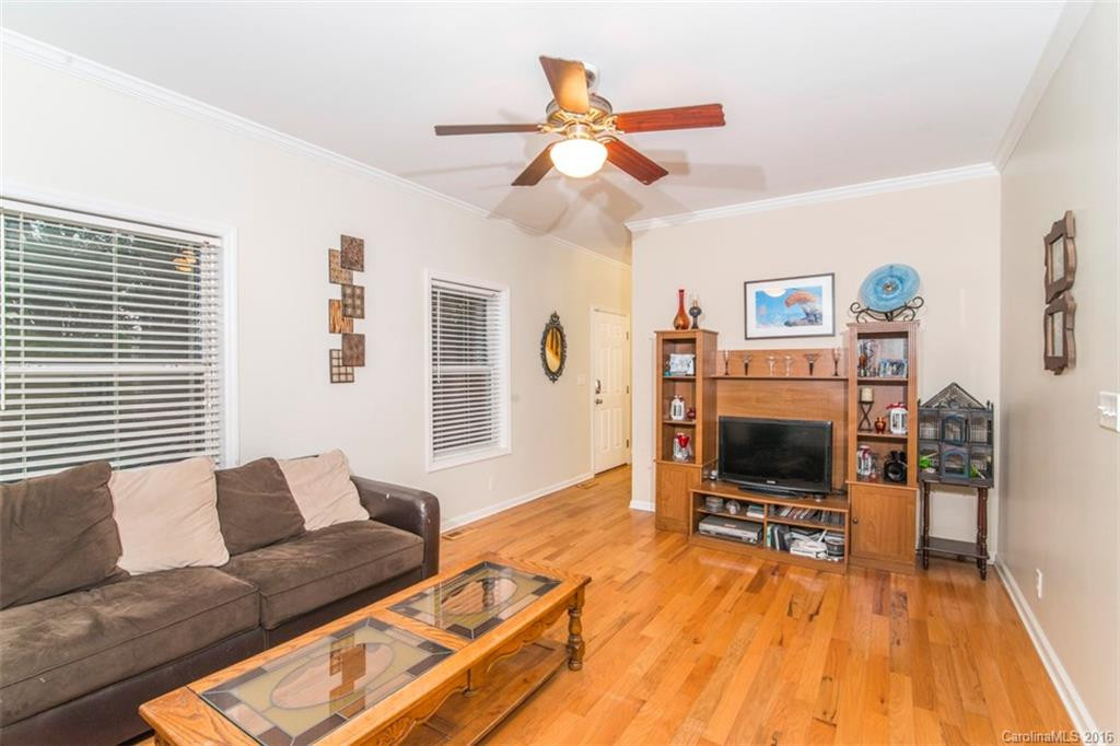 79 Swannanoa Avenue - Photo 3