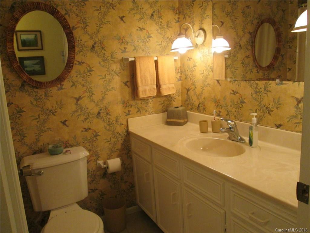 709 Shadywood Lane #33 - Photo 20