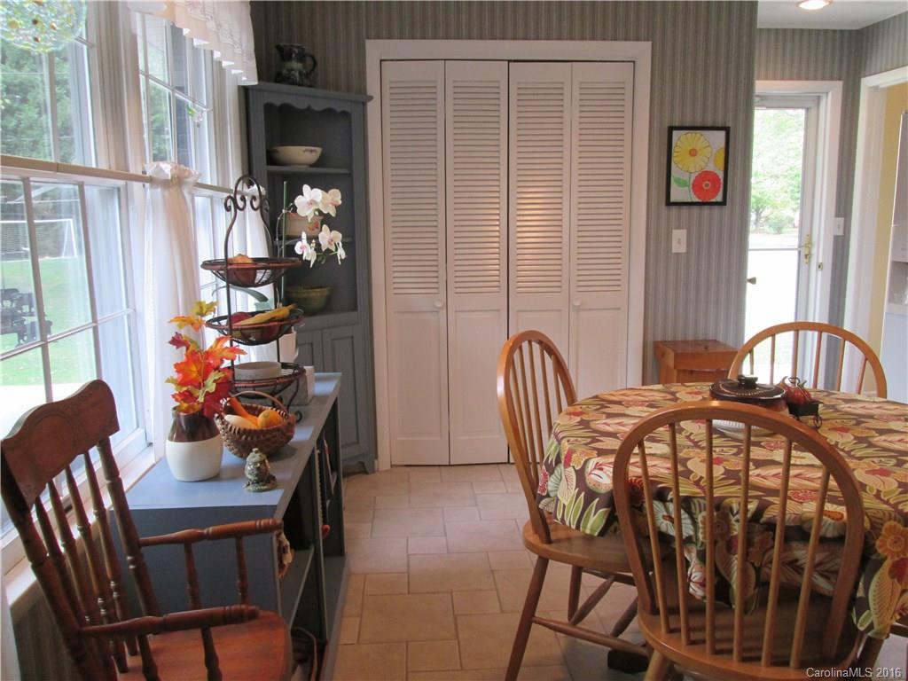 709 Shadywood Lane #33 - Photo 10