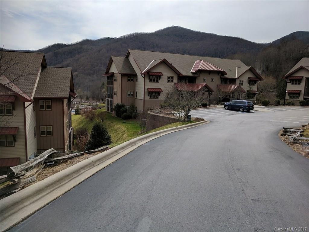 1564 Country Club Drive #302B