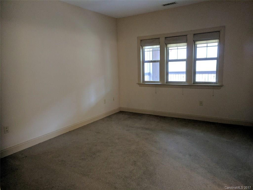 1564 Country Club Drive #302B - Photo 12