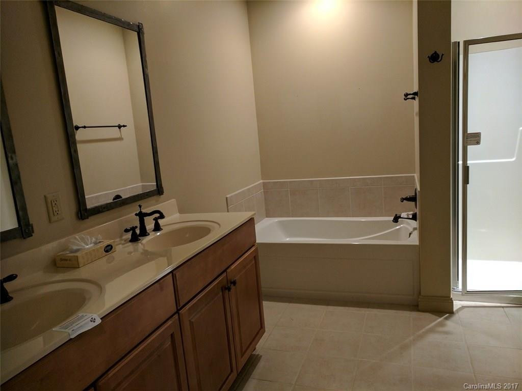 1564 Country Club Drive #302B - Photo 13