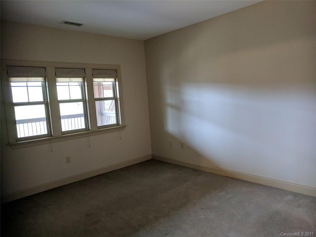 1564 Country Club Drive #302B - Photo 16
