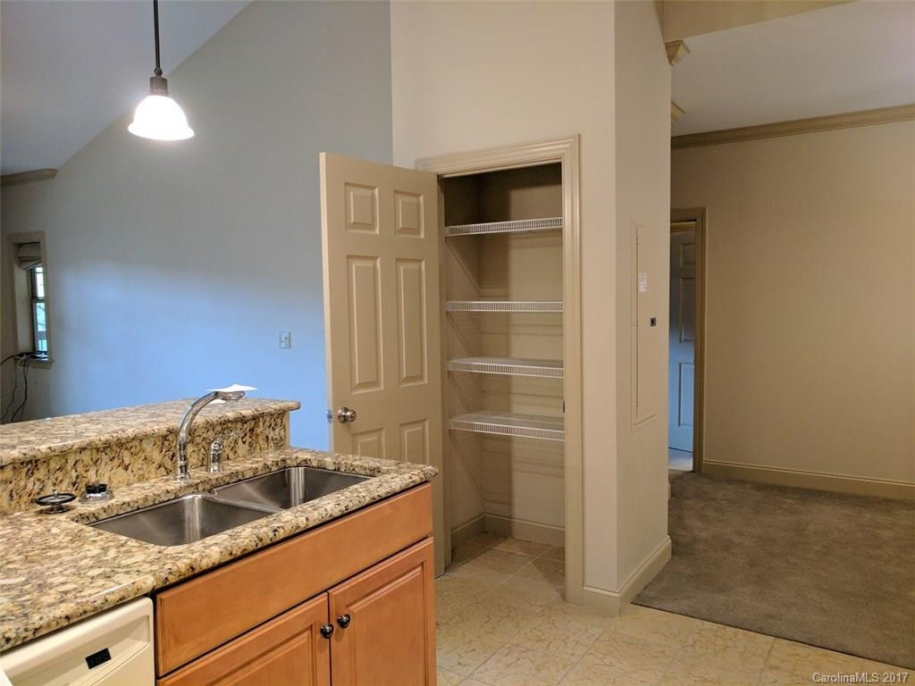 1564 Country Club Drive #302B - Photo 5