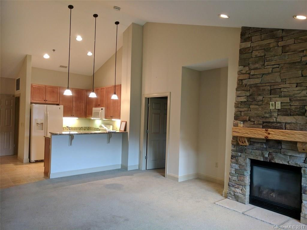 1564 Country Club Drive #302B - Photo 7