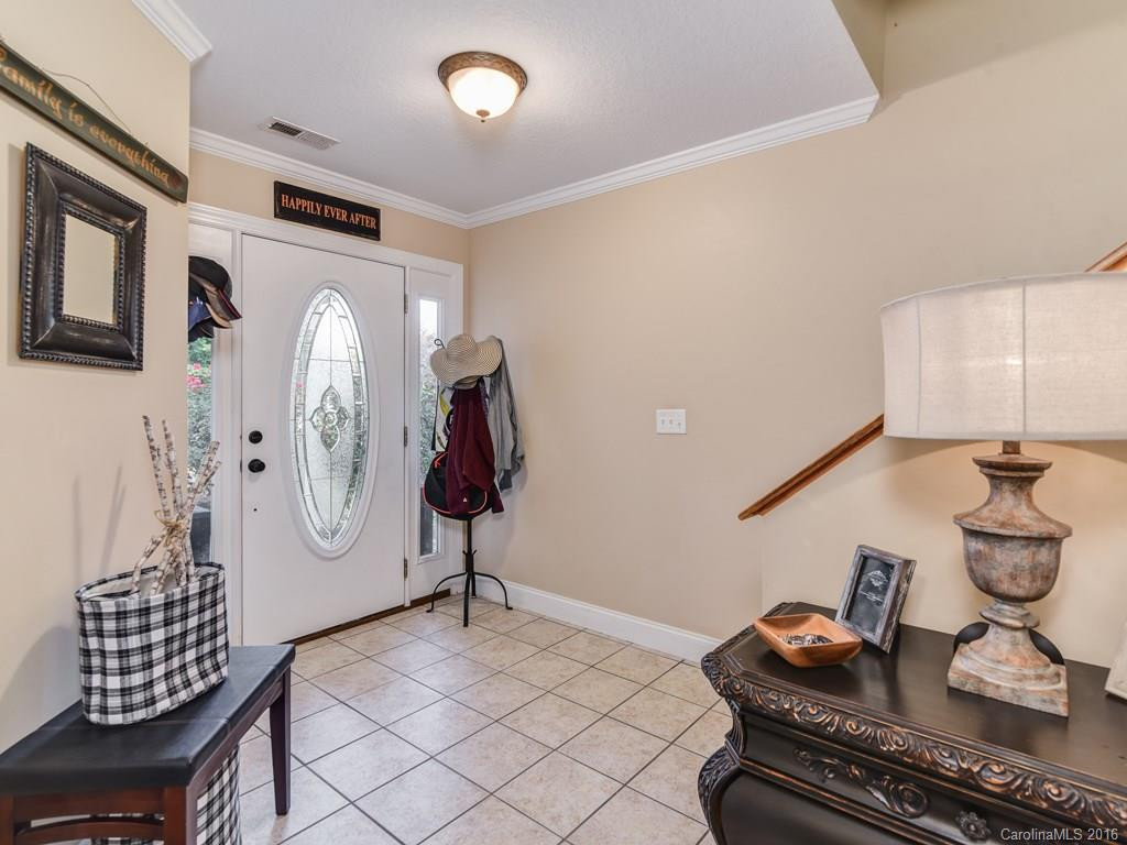 22 Summit Avenue - Photo 3