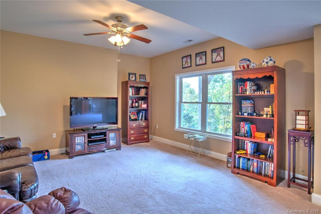 54 Cedar Drive #272 - Photo 16