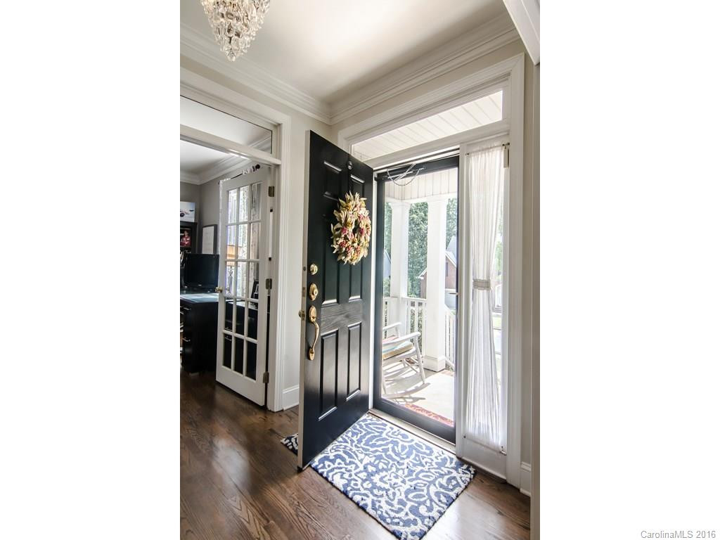921 Woodvine Road - Photo 2