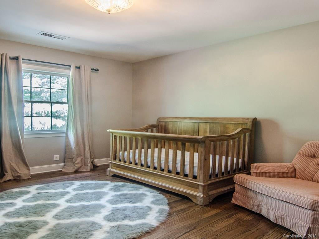 921 Woodvine Road - Photo 18