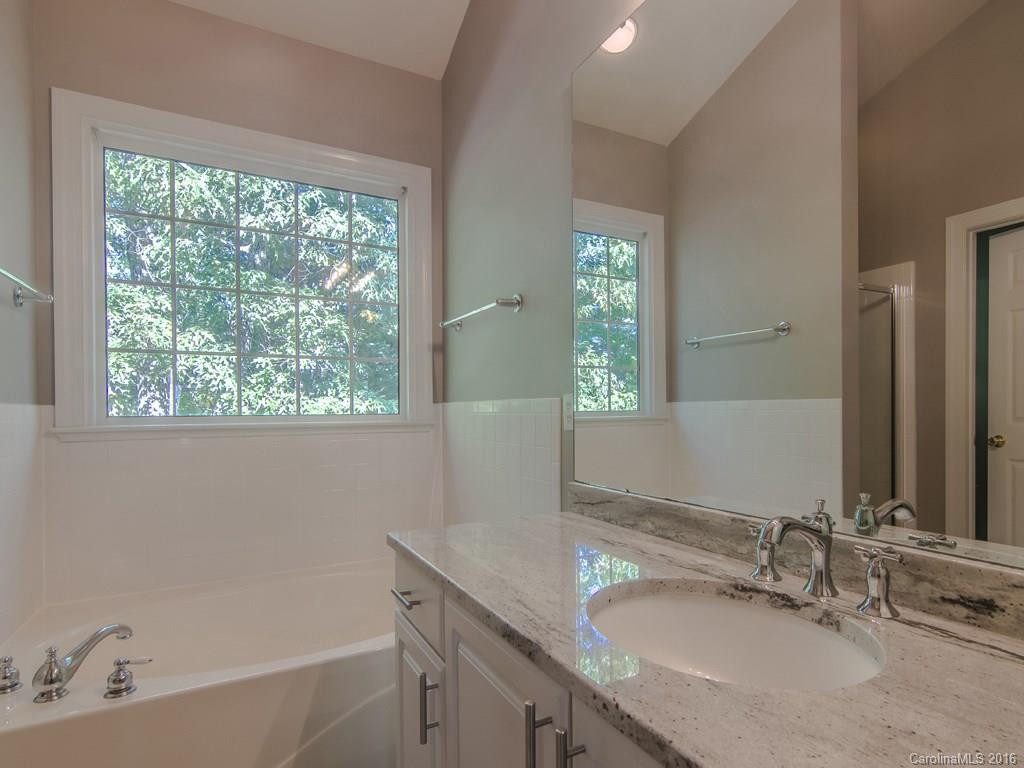 921 Woodvine Road - Photo 20