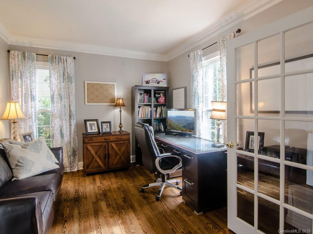 921 Woodvine Road - Photo 5