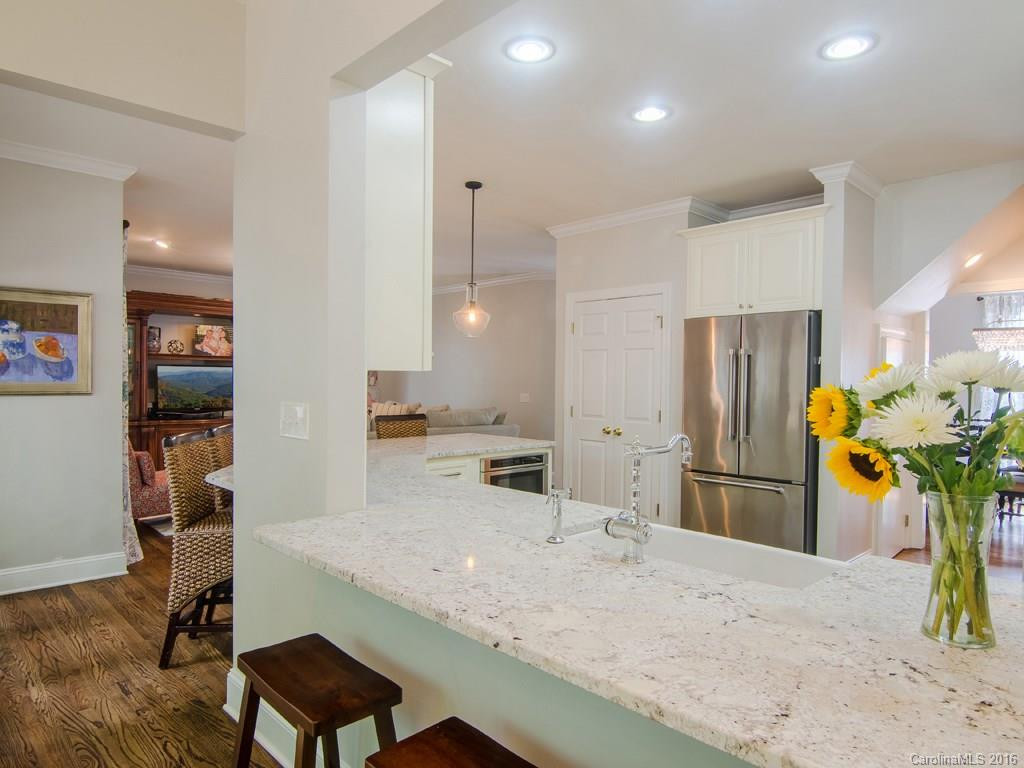 921 Woodvine Road - Photo 9