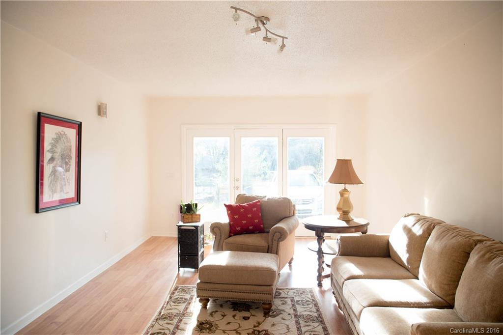 9 Fieldcrest Drive #4 - Photo 2