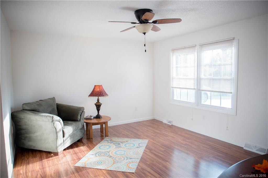 9 Fieldcrest Drive #4 - Photo 4